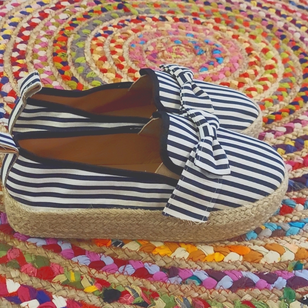 SIZE 10 ESPADRILLES - Picture 1 of 4